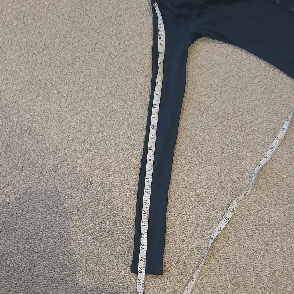 Brandy Melville | Navy Ribbed Top - Picture 6 of 8